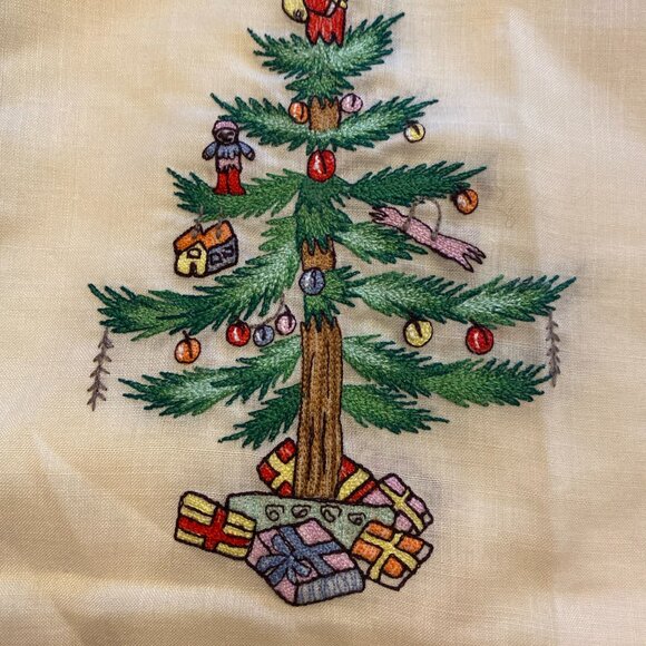 Spode Christmas Linen Embroidery Placemat, off white green edge 18x13 Set of 8 - Picture 2 of 9